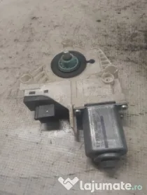 Motoras macara stanga spate Audi A4 B8 2012