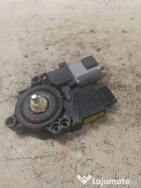 Motoras macara dreapta spate Kia Ceed 2012