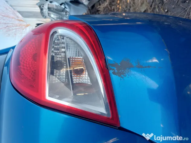 Stop dreapta aripa Renault Clio 3 2011