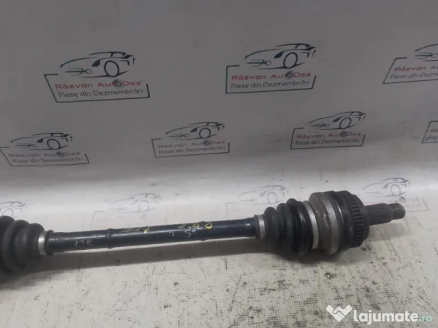 Planetara stanga spate BMW Seria 1 118 2.0 Motorina 2010