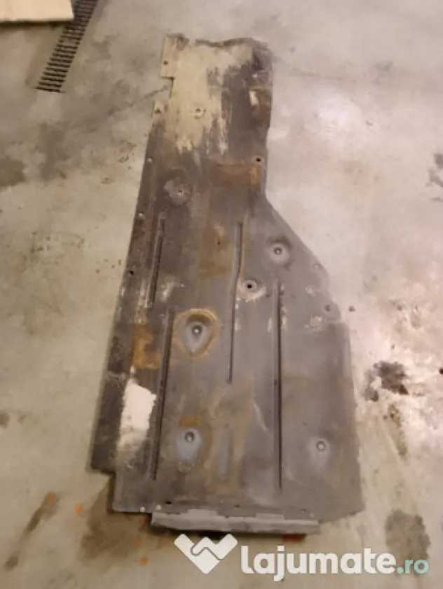Scut lateral dreapta BMW X1 2.0 Motorina 2010
