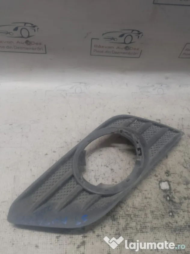 Grila proiector stanga Opel Antara 2012