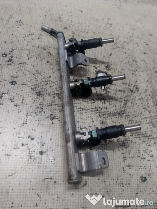 Rampa injectie Dacia Sandero 2 1.0 Benzina 2015