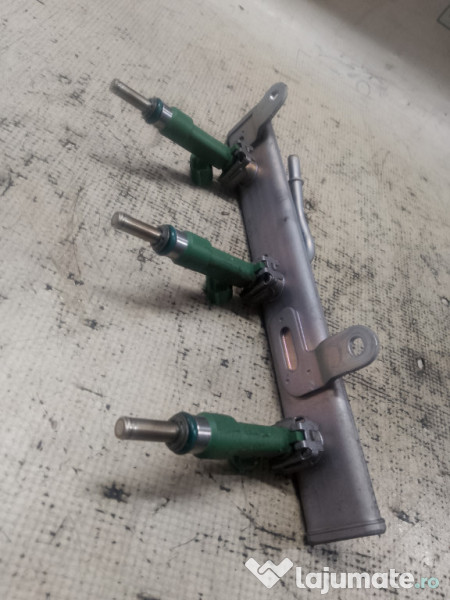 Rampa plus injectoare Dacia Sandero 1.0 Benzina 2021