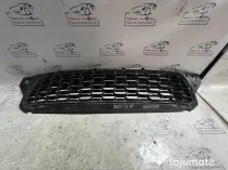 Grila bara fata Dacia Duster 2015