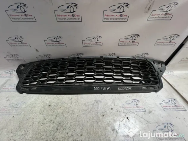 Grila bara fata Dacia Duster 2015
