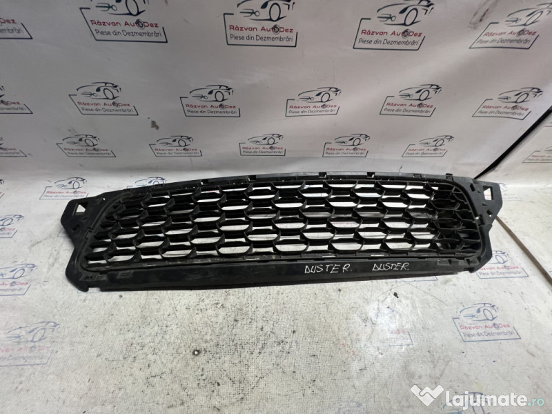 Grila bara fata Dacia Duster 2015
