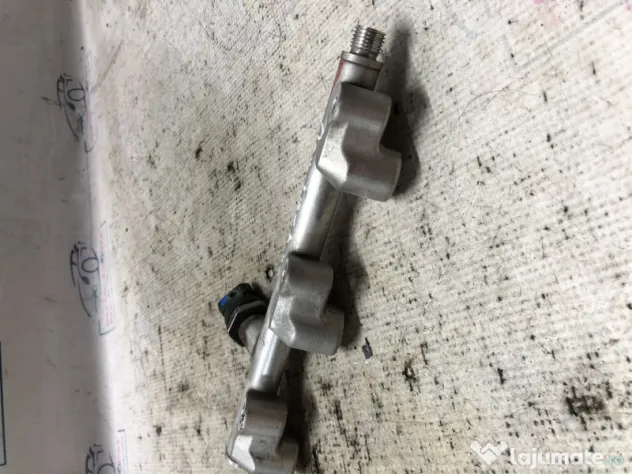 Rampa injectoare Suzuki SX4 1.0 Benzina 2017