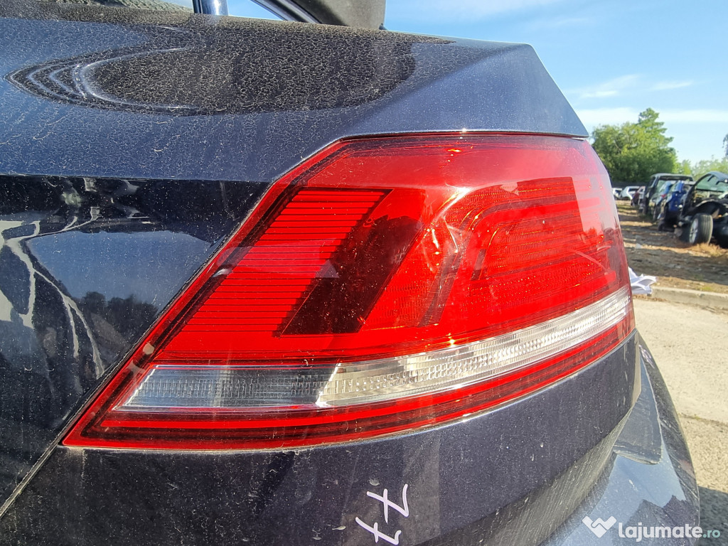Stop stanga aripa Volkswagen Passat B8 Berlina 2015