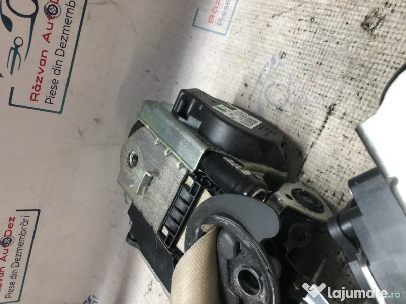Set Centuri fata cu capsa Volkswagen Passat B8 2015
