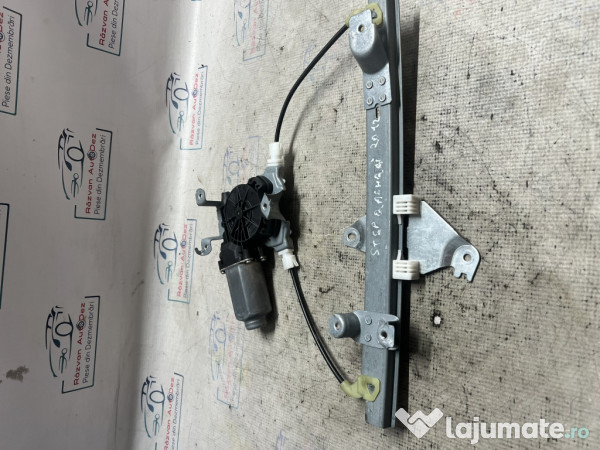 Macara geam stanga spate Nissan Qashqai 2012