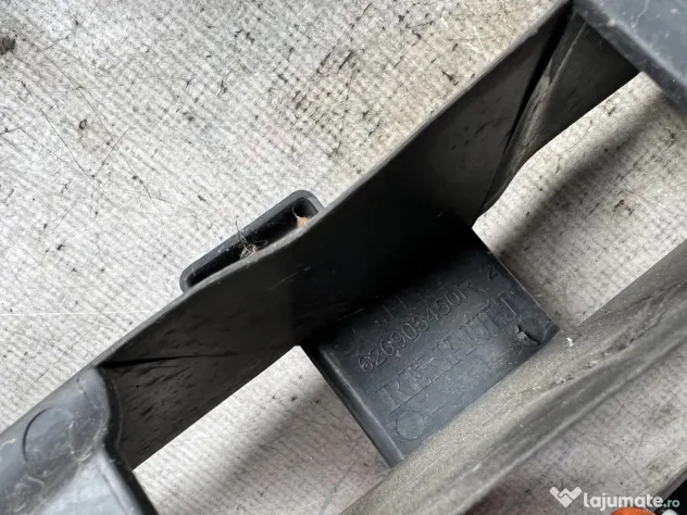 Atenuator impact bară față Dacia Sandero 2018