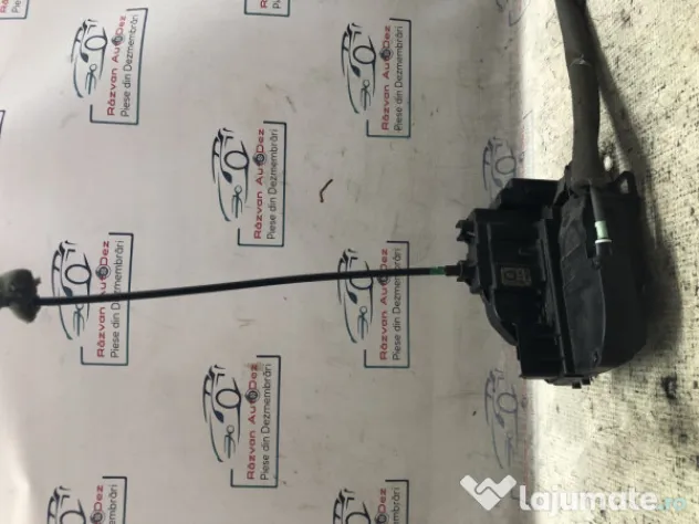 Broasca stanga spate Nissan Qashqai 2012