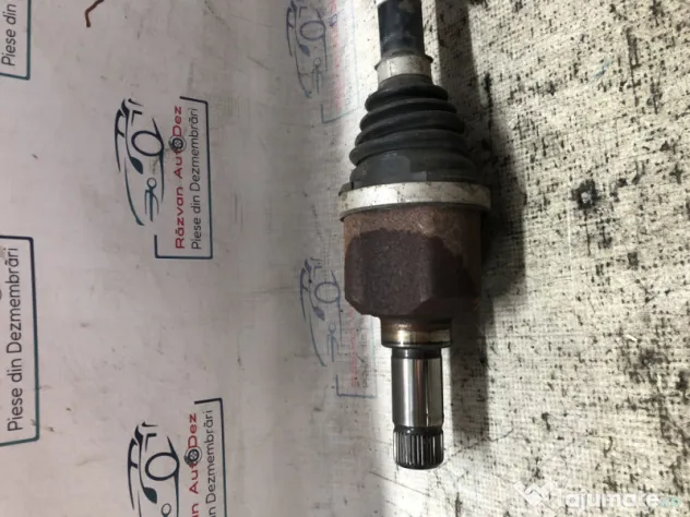 Planetara stanga fata Peugeot 3008 2019