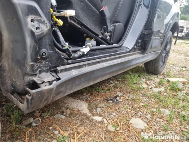 Prag stanga plastic Suzuki Vitara 2018