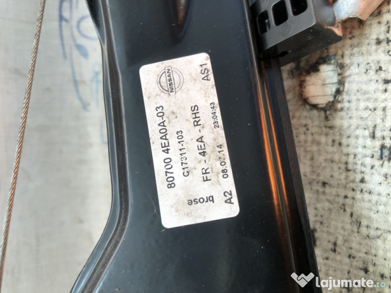 Macara geam dreapta fata Nissan Qashqai 2016