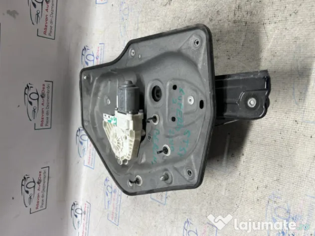 Macara geam stanga spate Skoda Superb 2 Berlina 2010