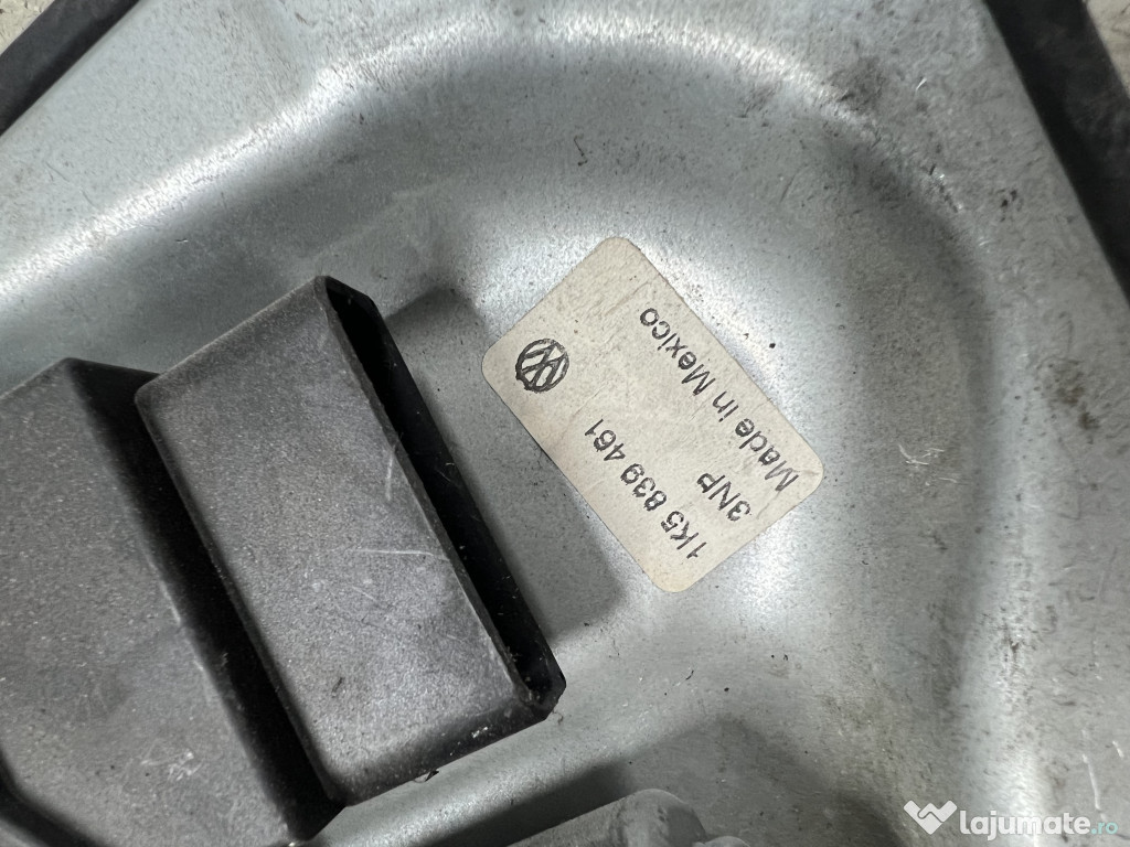 Macara geam stanga spate Volkswagen Jetta 2008