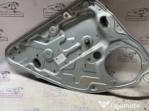 Macara geam stanga spate Ford Focus 2 Hatchback 2010