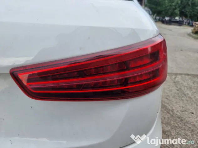 Stop dreapta hayon Audi Q3 2015