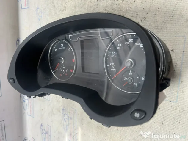 Ceasuri Bord UK Audi Q3 2.0 2015