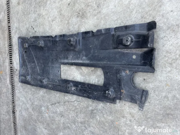 Scut lateral dreapta Volkswagen Golf 5 2.0 Motorina 2009