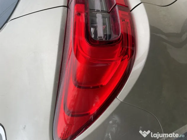 Stop stanga aripa Renault Kadjar 1.6 Motorina 2017