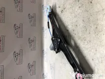Macara geam stanga fata BMW Seria 2 F46 2015