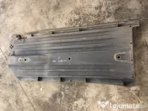 Scut lateral stanga Suzuki Vitara 2017