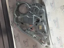 Macara geam dreapta spate Volkswagen Polo - Benzina 2001