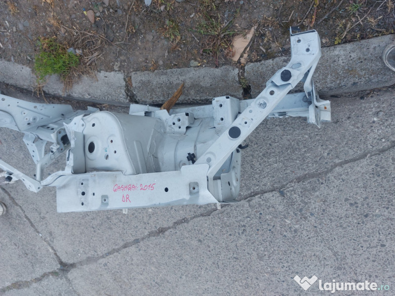 Lonjeron dreapta Nissan Qashqai 1.2 Benzina 2016