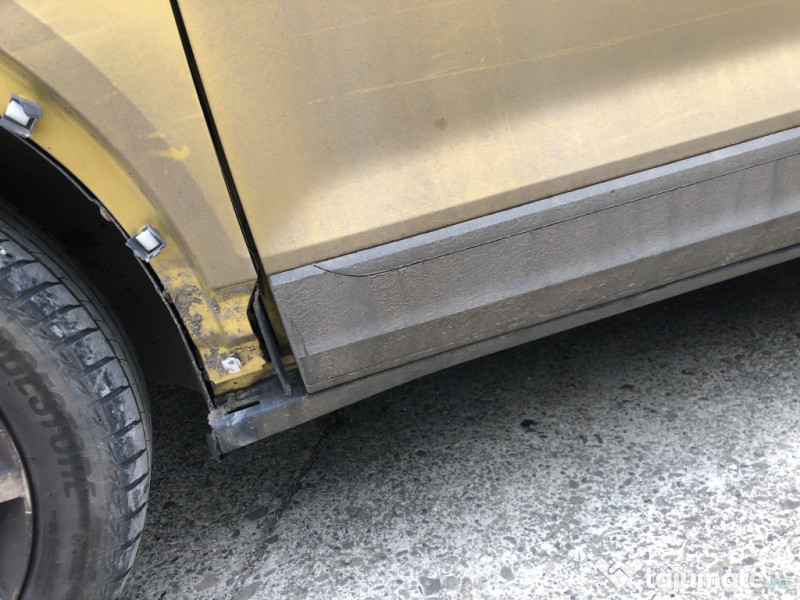 Prag stanga plastic Volkswagen T-Roc 1.5 Benzina 2018