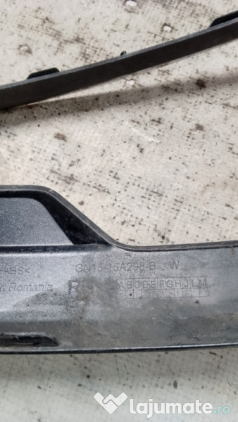 Grila proiector dreapta Ford Ecosport - Benzina 2019