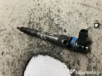 Injector Volkswagen Passat CC 2.0 Motorina 2014