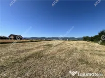 Teren de 3752 mp pozitionat pe colt cu PUZ situat in Cristia