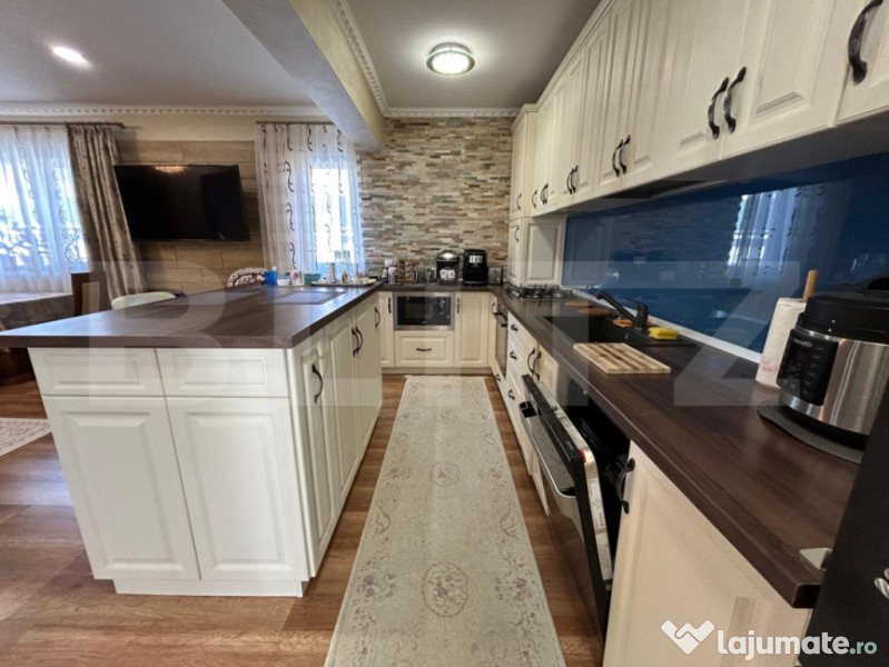 Apartament de vanzare, cu 4 camere, 100 mp, zona Oasului - Cluj-Napoca (Cluj)