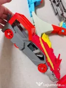 Hot Wheels - 3 piste si Dragon launcher - pret/buc.