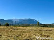 Teren intravilan parcelabil, priveliște spre munți, Soh...