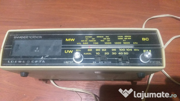 Aparat radio cu ceas retro Sweet-Clock Loewe-(Opta) R199 32009