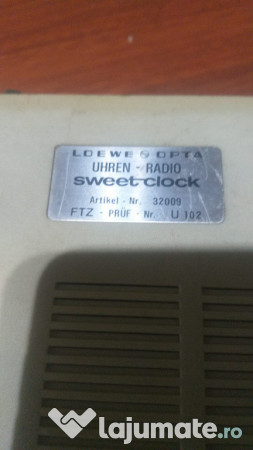 Aparat radio cu ceas retro Sweet-Clock Loewe-(Opta) R199 32009