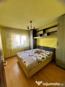 Apartament 2 camere, decomandat, etaj 2, zona Stefan Cel Mar