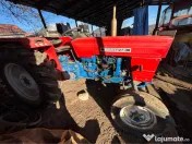 Tractor Universal 445 reconditionat 