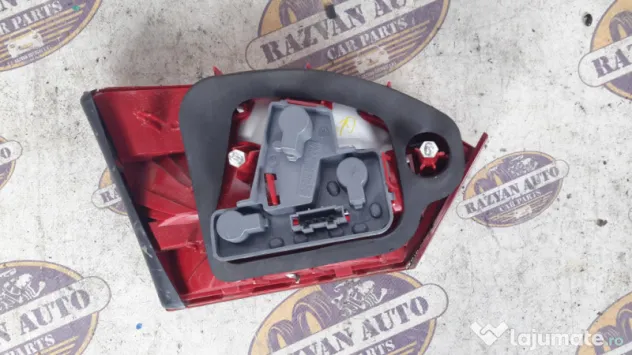 Stop dreapta hayon Volkswagen Jetta 2014