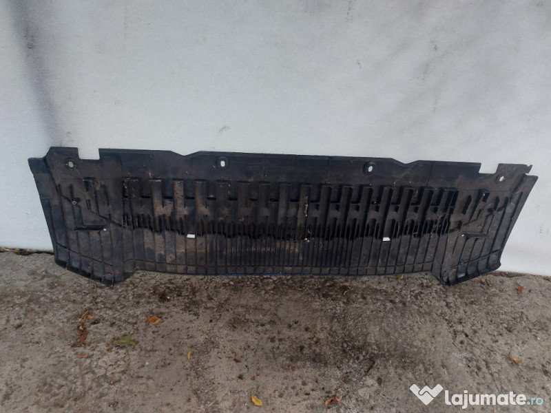 Scut motor plastic Audi A4 B8 2010