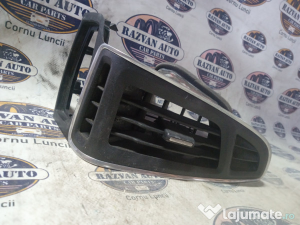 Grila ventilatie stanga Ford Focus 3 2012