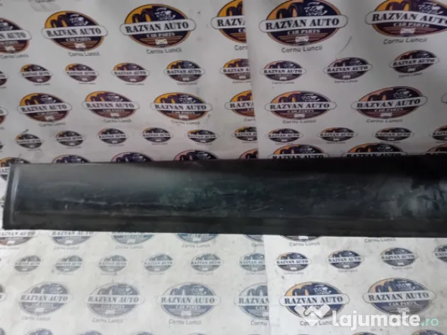 Bandou usa dreapta fata Nissan Qashqai 2012