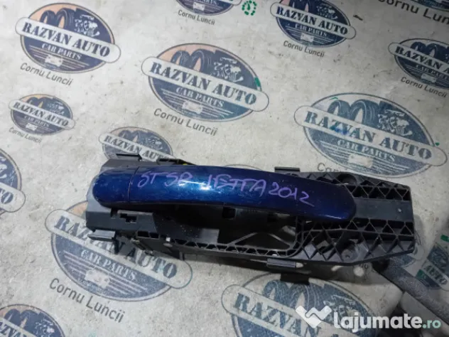 Maner exterior stanga spate Volkswagen Jetta 2012
