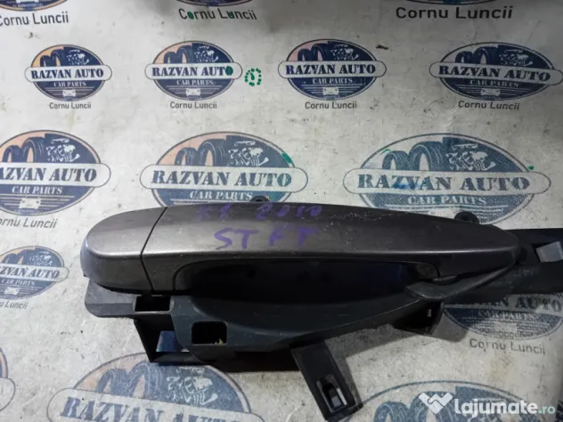Maner exterior stanga fata BMW X1 2010