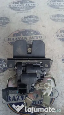 Broasca hayon Skoda RAPID 2015