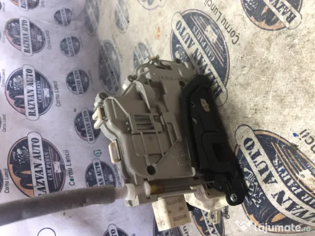 Broasca dreapta spate Audi A4 B9 2016
